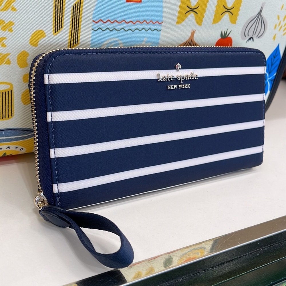 Kate Spade Chelsea Nylon Large Continental Wallet
Color: Parisian Night 
NWT - Picture 2 of 16